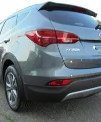 HYUNDAI Santa Fe 2.2 CRDi 4WD A/T Style HYUNDAI Santa Fe 2.2 CRDi 4WD A/T Style