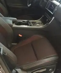 JAGUAR XE 2.0 D Turbo 180CV aut. R-Sport