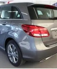 MERCEDES-BENZ B 180 d AUTOMATIC SPORT MERCEDES-BENZ B 180 d AUTOMATIC SPORT