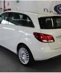 MERCEDES-BENZ B 200 c SPORT