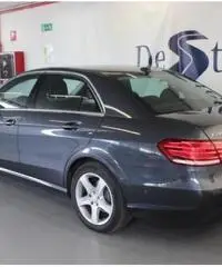 MERCEDES-BENZ E 200 NGD Automatic Executive