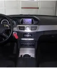 MERCEDES-BENZ E 200 NGD Automatic Executive