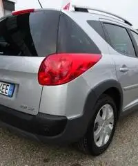 PEUGEOT 207 1.6 8V HDi 112CV SW Outdoor