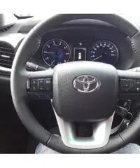 TOYOTA Hilux CONFORT
