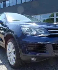 VOLKSWAGEN Touareg 3.0 TDI 245 CV tiptronic BlueMotion Technology VOLKSWAGEN Touareg 3.0 TDI 245 CV tiptronic BlueMotion Technology