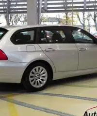 BMW 320 D TOURING E91 MODELLO RESTYLING