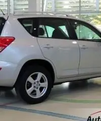 TOYOTA RAV 4 2.0 VVT-I 16 V SOL TOYOTA RAV 4 2.0 VVT-I 16 V SOL