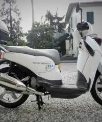 Aprilia Scarabeo 125 IE NET- 2011 Aprilia Scarabeo 125 IE NET- 2011