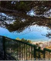 Finale Ligure: Attico Bilocale Finale Ligure: Attico Bilocale