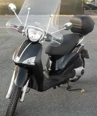 Piaggio Liberty 125 Liberty 125 4T Piaggio Liberty 125 Liberty 125 4T