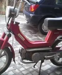 MOTORINO PIAGGIO D 'EPOCA 50CC ROSSO MOTORINO PIAGGIO D 'EPOCA 50CC ROSSO