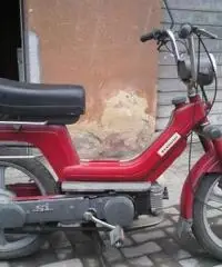 MOTORINO PIAGGIO D 'EPOCA 50CC ROSSO MOTORINO PIAGGIO D 'EPOCA 50CC ROSSO
