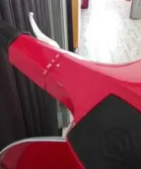 Vespa 50 Special rossa