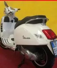 VESPA GTS 300 Super Bianco - 30971