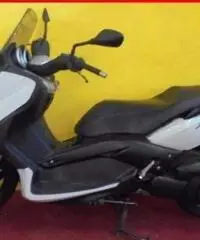 YAMAHA X-Max 250 bianco - 31800 YAMAHA X-Max 250 bianco - 31800
