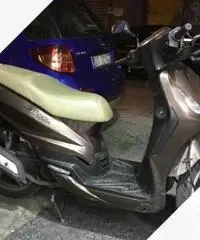 Peugeot tweet 50 anno 2012