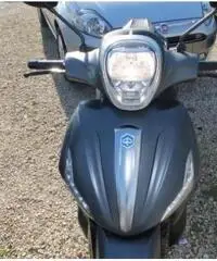 PIAGGIO Beverly 300 i.e. BEVERLY 300 IE SATINATO