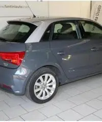 AUDI A1 SPB 1.0 TFSI ultra Design SENSORI POSTERIORI. AUDI A1 SPB 1.0 TFSI ultra Design SENSORI POSTERIORI.