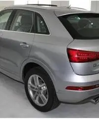 AUDI Q3 2.0 TDI S TRONIC QUATTRO S-LINE TETTO/XENO/NAVI AUDI Q3 2.0 TDI S TRONIC QUATTRO S-LINE TETTO/XENO/NAVI