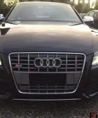 AUDI S5 4.2 V8 quattro AUDI S5 4.2 V8 quattro