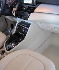 BMW Serie 2 220d Active Tourer Advantage - PELLE - NAVIGAT - SENS.PARK - EURO 6 - FULL