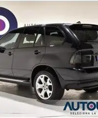 BMW X5 3.0D 4X4 AUT PELLE NAVI SENS XENON SOLO 141.000 KM