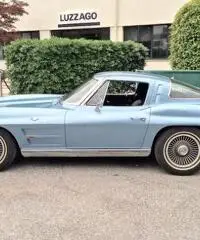 CHEVROLET CORVETTE STING RAY SPLIT WINDOW