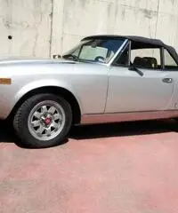 FIAT 124 SPIDER 2000