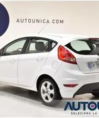 FORD Fiesta 1.2 BENZ 5 PORTE NEOPATENTATI CERCHI 16'