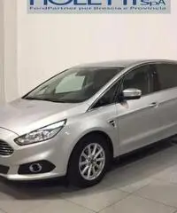 FORD S-Max 2.0 TDCi 150CV S&S Powershift 7pi Titanium Bus FORD S-Max 2.0 TDCi 150CV S&S Powershift 7pi Titanium Bus