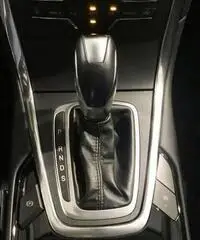 FORD S-Max 2.0 TDCi 150CV S&S Powershift 7pi Titanium Bus FORD S-Max 2.0 TDCi 150CV S&S Powershift 7pi Titanium Bus