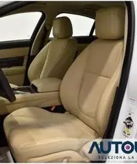 JAGUAR XF 2.2 D AUT PELLE BEIGE NAVI XENON CERCHI 18'