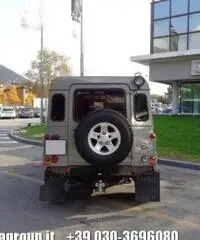 LAND ROVER Defender 90 2.2 TD4 Station Wagon N1