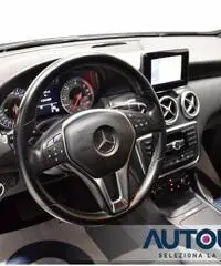 MERCEDES-BENZ A 180 CDI AUTOMATIC SPORT AUT NAVI PELLE SENS CERCHI 17' MERCEDES-BENZ A 180 CDI AUTOMATIC SPORT AUT NAVI PELLE SENS CERCHI 17'
