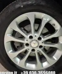 MERCEDES-BENZ GLA 180 d Automatic Business