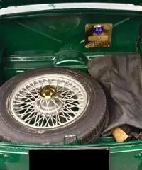 MG B 1800 SPIDER MKI OMOL.ASI ORO MG B 1800 SPIDER MKI OMOL.ASI ORO
