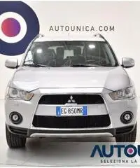 MITSUBISHI Outlander 2.2 DI-D TC-SST INSTYLE 7 POSTI 4X4 AUT PELLE SENS