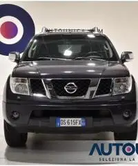 NISSAN Navara 2.5 DCI 4 PORTE DOUBLE CAB 4X4 CRUISE HARD TOP NISSAN Navara 2.5 DCI 4 PORTE DOUBLE CAB 4X4 CRUISE HARD TOP