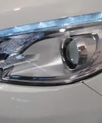 Peugeot 2008 E-hdi 92cv Stop&start Robot. NAVIGATORE+BLUETOOTH - NEOPATENTATI Peugeot 2008 E-hdi 92cv Stop&start Robot. NAVIGATORE+BLUETOOTH - NEOPATENTATI