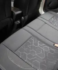 Peugeot 2008 E-hdi 92cv Stop&start Robot. NAVIGATORE+BLUETOOTH - NEOPATENTATI Peugeot 2008 E-hdi 92cv Stop&start Robot. NAVIGATORE+BLUETOOTH - NEOPATENTATI