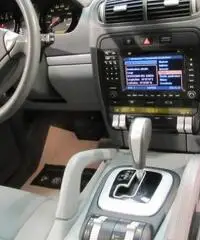 Porsche Cayenne 3.2 V6 AUTOMATICA SOSPENSIONI PELLE Porsche Cayenne 3.2 V6 AUTOMATICA SOSPENSIONI PELLE