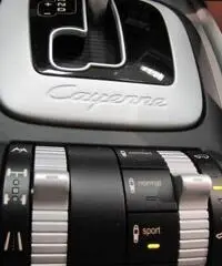 Porsche Cayenne 3.2 V6 AUTOMATICA SOSPENSIONI PELLE Porsche Cayenne 3.2 V6 AUTOMATICA SOSPENSIONI PELLE