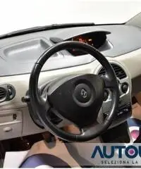 RENAULT Modus 1.2 16V NEOPATENTATI SOLO 71.000 KM