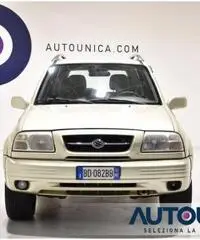 SUZUKI Grand Vitara 2.0I 16V S.W. GPL 4X4 CERCHI 16' RADIO SUZUKI Grand Vitara 2.0I 16V S.W. GPL 4X4 CERCHI 16' RADIO