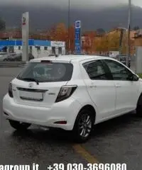 TOYOTA Yaris 1.0 5 porte Lounge TOYOTA Yaris 1.0 5 porte Lounge