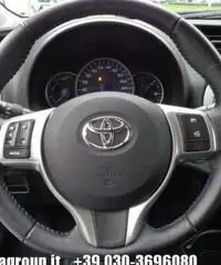 TOYOTA Yaris 1.5 Hybrid 5 porte Lounge TOYOTA Yaris 1.5 Hybrid 5 porte Lounge