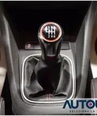 VOLKSWAGEN Golf 2.0 TSI 5 PORTE GTI CERCHI 17' CRUISE CLIMA BI-ZON