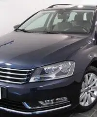 Volkswagen Passat Variant 2.0 TDI DSG BMT-NAVIG+BLUETOOTH-SENS.PARCH-CRUISE-FULL Volkswagen Passat Variant 2.0 TDI DSG BMT-NAVIG+BLUETOOTH-SENS.PARCH-CRUISE-FULL