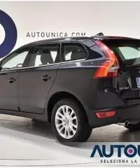 VOLVO XC60 D5 AWD GEARTRONIC SUMMUM 4X4 AUT PELLE CERCHI 18' VOLVO XC60 D5 AWD GEARTRONIC SUMMUM 4X4 AUT PELLE CERCHI 18'