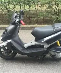 Aprilia sr 50 cc Aprilia sr 50 cc